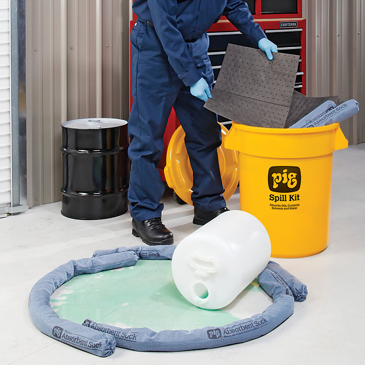 3 Questions to Ask When Selecting a Spill Kit