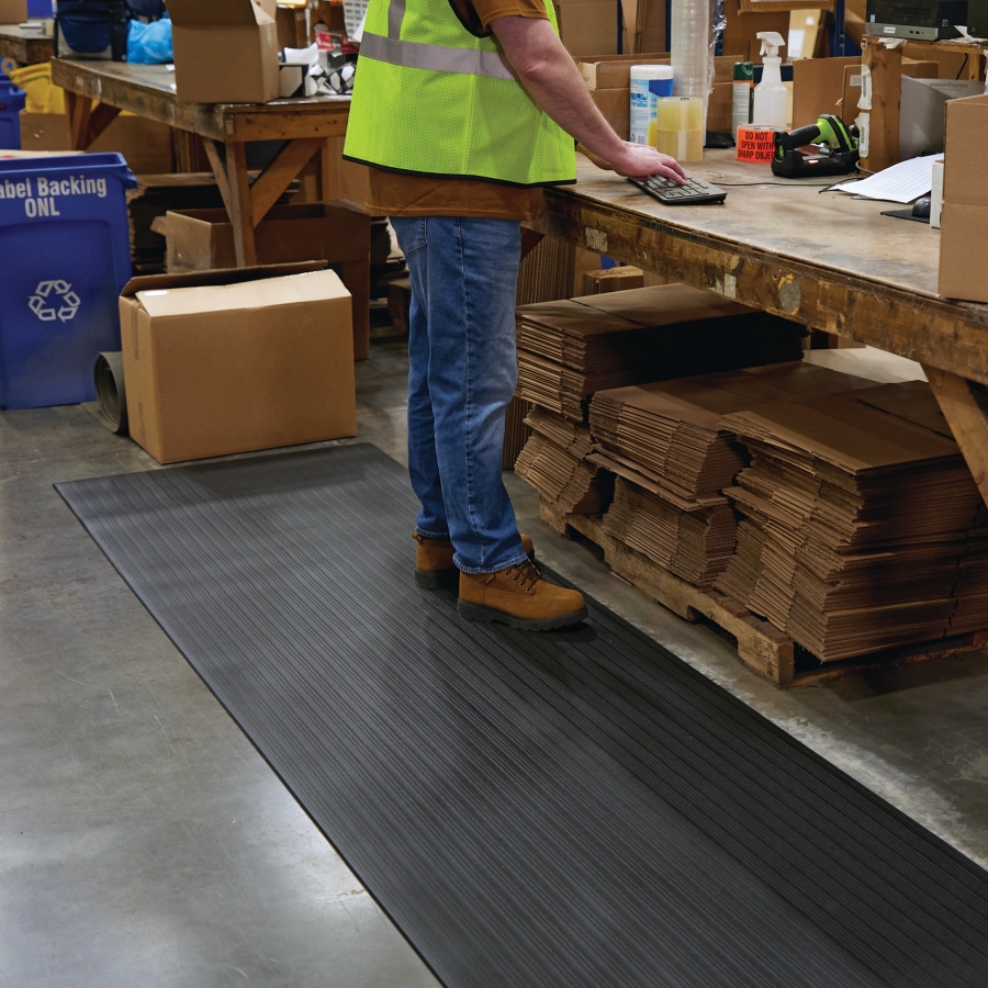 Anti-Fatigue Mats for Safety and Comfort - New Pig